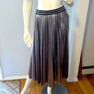 Mystique boutique- metallic silver pleated skirt
